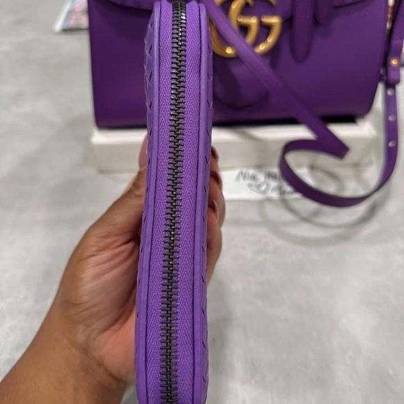 🦄 Bottega Veneta Wallet 💜 - Picture 8 of 9